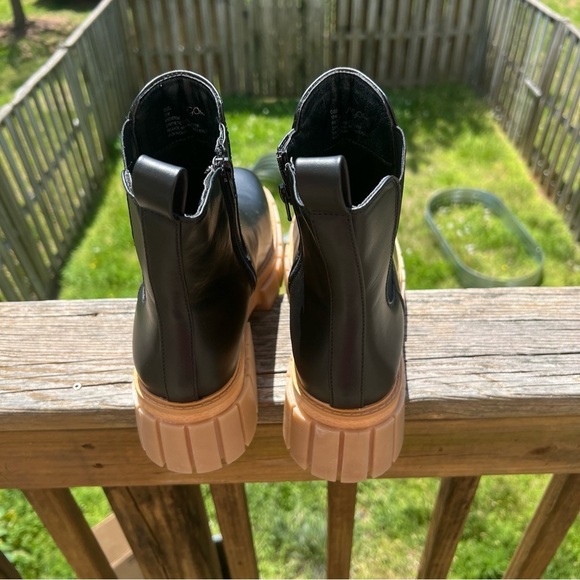 EUC Sugar Womens Black Faux Leather Chelsea Boots‎ Shoes 10M🔥 - Picture 4 of 10